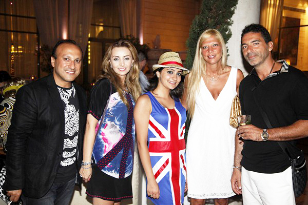 Austin Powers Oh Hello! Party